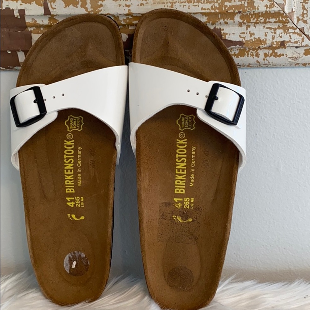 BIRKENSTOCK SANDAL WHITE SZ 10 or 41